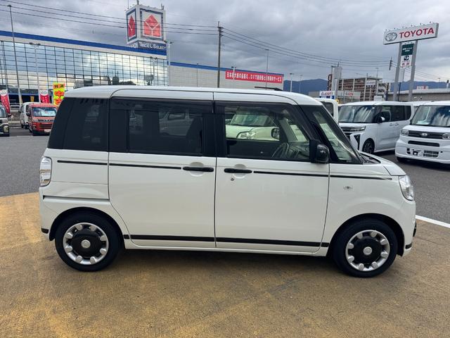 ムーヴキャンバス Ｇブラックアクセントリミテッド　ＳＡＩＩＩ　純正フルセグナビ　ＥＴＣ　ドラレコ　パノラマモニター（8枚目）