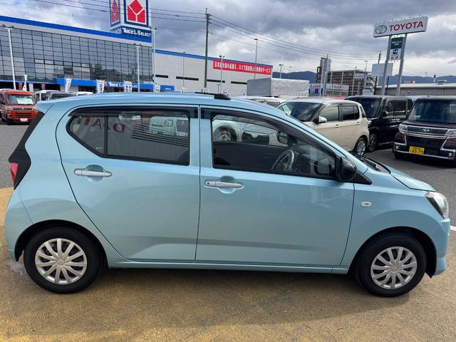 ミライース L SAIII 10thアニバーサリーエディション ワンセグナビ 新車保証継承付 衝突低減ブレーキ(8枚目)