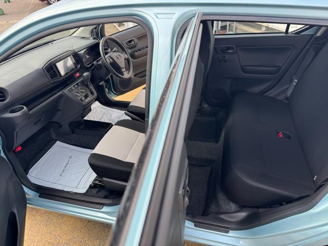 ミライース L SAIII 10thアニバーサリーエディション ワンセグナビ 新車保証継承付 衝突低減ブレーキ(12枚目)