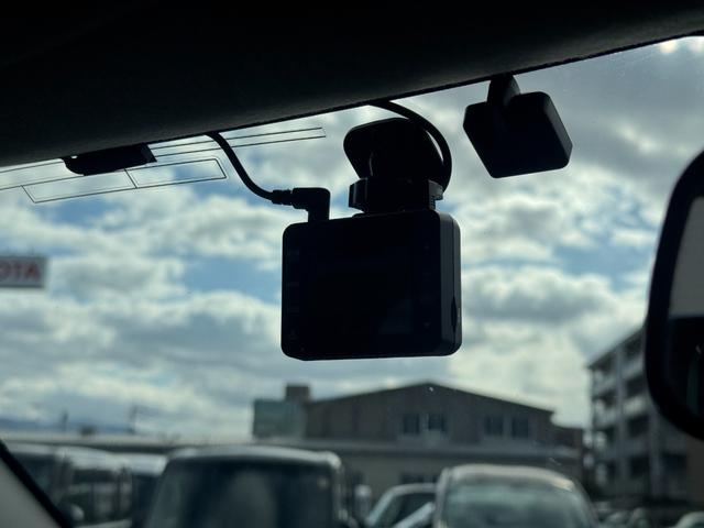 �ԗ��̏ڍׂ��Ԃɕt���܂��Ă̓X�^�b�t�܂ł��C�y�ɂ��₢���킹���������B