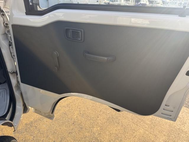 �ԗ��̏ڍׂ��Ԃɕt���܂��Ă̓X�^�b�t�܂ł��C�y�ɂ��₢���킹���������B