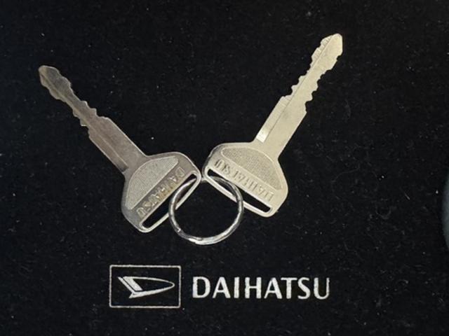 �ԗ��̏ڍׂ��Ԃɕt���܂��Ă̓X�^�b�t�܂ł��C�y�ɂ��₢���킹���������B