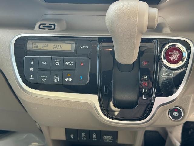 �ԗ��̏ڍׂ��Ԃɕt���܂��Ă̓X�^�b�t�܂ł��C�y�ɂ��₢���킹���������B