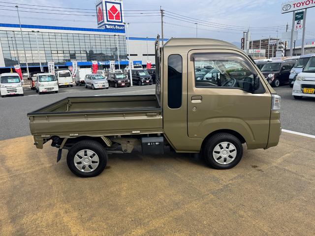 ハイゼットトラック ジャンボＳＡＩＩＩｔ　喫煙車　４ＷＤ　５ＭＴ車　衝突低減ブレーキ　ＣＤチューナー（8枚目）