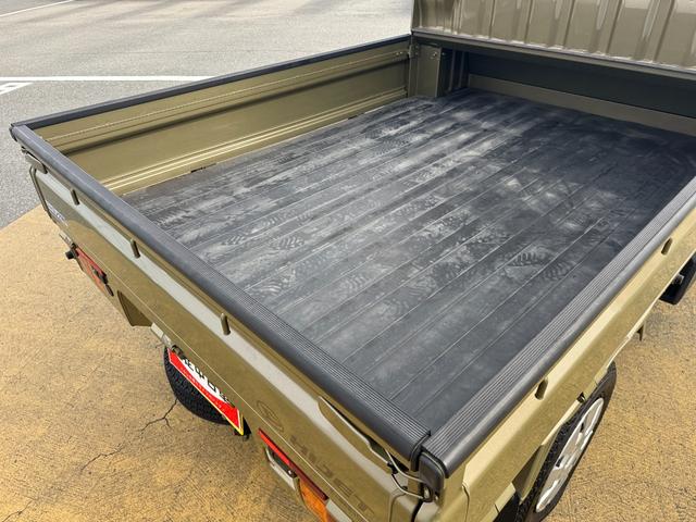 ハイゼットトラック ジャンボＳＡＩＩＩｔ　喫煙車　４ＷＤ　５ＭＴ車　衝突低減ブレーキ　ＣＤチューナー（11枚目）