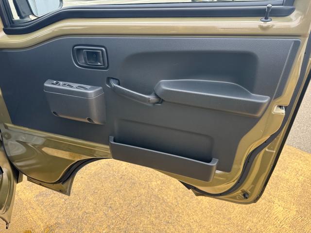 ハイゼットトラック ジャンボＳＡＩＩＩｔ　喫煙車　４ＷＤ　５ＭＴ車　衝突低減ブレーキ　ＣＤチューナー（17枚目）