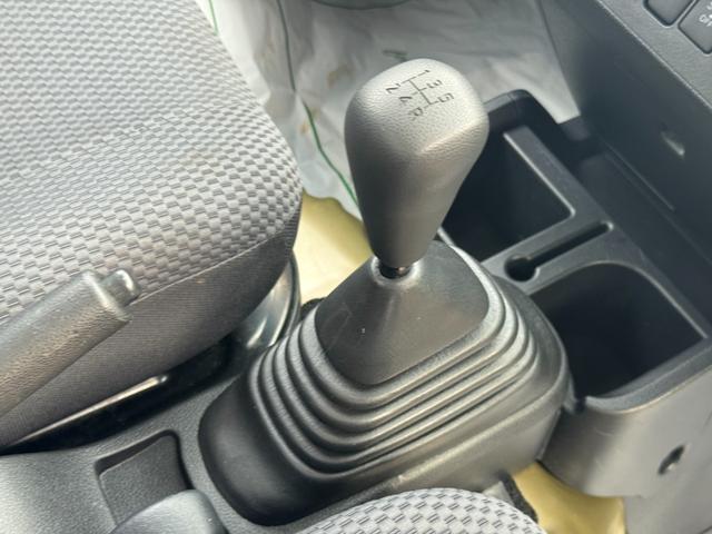 ハイゼットトラック ジャンボＳＡＩＩＩｔ　喫煙車　４ＷＤ　５ＭＴ車　衝突低減ブレーキ　ＣＤチューナー（27枚目）