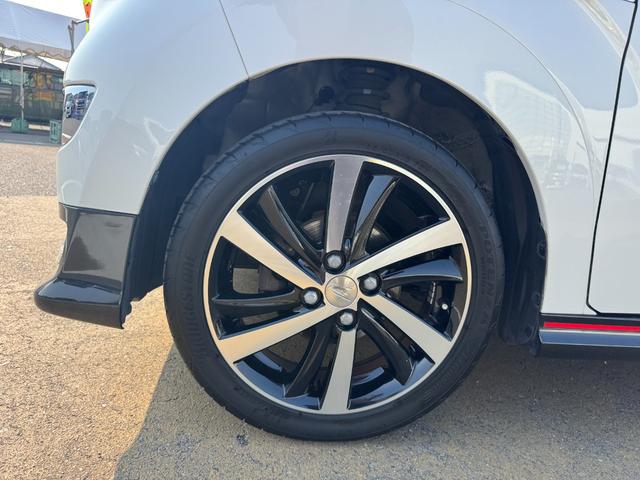 �ԗ��̏ڍׂ��Ԃɕt���܂��Ă̓X�^�b�t�܂ł��C�y�ɂ��₢���킹���������B