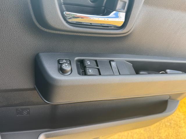 �ԗ��̏ڍׂ��Ԃɕt���܂��Ă̓X�^�b�t�܂ł��C�y�ɂ��₢���킹���������B