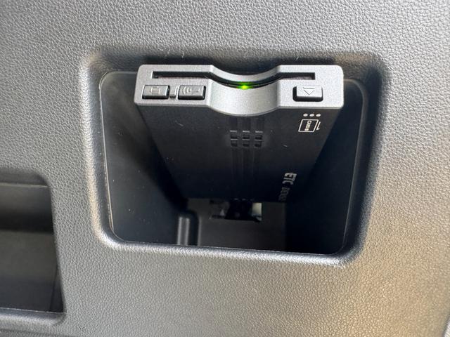 ムーヴキャンバス Ｇメイクアップリミテッド　ＳＡＩＩＩ　純正フルセグナビ　ＥＴＣ　　パノラマモニター（18枚目）