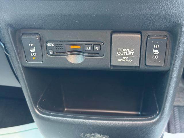 �ԗ��̏ڍׂ��Ԃɕt���܂��Ă̓X�^�b�t�܂ł��C�y�ɂ��₢���킹���������B