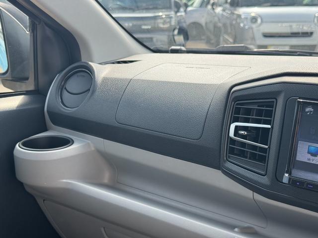 �ԗ��̏ڍׂ��Ԃɕt���܂��Ă̓X�^�b�t�܂ł��C�y�ɂ��₢���킹���������B