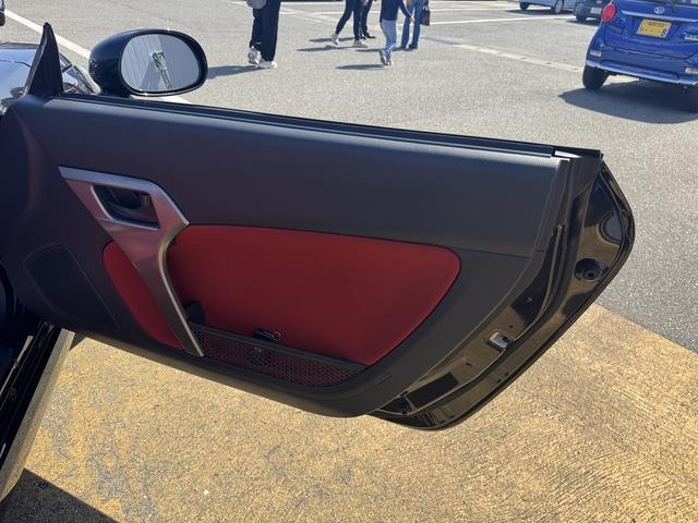 �ԗ��̏ڍׂ��Ԃɕt���܂��Ă̓X�^�b�t�܂ł��C�y�ɂ��₢���킹���������B