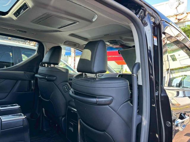 アルファードハイブリッド ＳＲ　Ｃパッケージ　４ＷＤ　バックカメラ　ナビ　ＴＶ　クリアランスソナー　オートクルーズコントロール　レーンアシスト　衝突被害軽減システム　両側電動スライドドア　オートマチックハイビーム　ＬＥＤヘッドランプ　サンルーフ（25枚目）