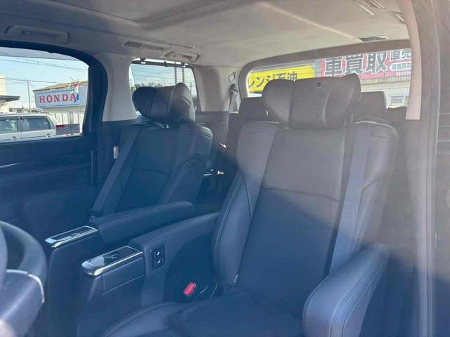 アルファードハイブリッド ＳＲ　Ｃパッケージ　４ＷＤ　バックカメラ　ナビ　ＴＶ　クリアランスソナー　オートクルーズコントロール　レーンアシスト　衝突被害軽減システム　両側電動スライドドア　オートマチックハイビーム　ＬＥＤヘッドランプ　サンルーフ（43枚目）
