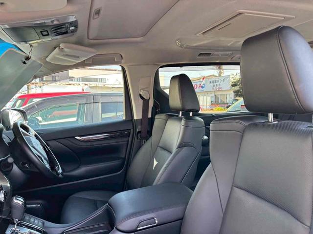 アルファードハイブリッド ＳＲ　Ｃパッケージ　４ＷＤ　バックカメラ　ナビ　ＴＶ　クリアランスソナー　オートクルーズコントロール　レーンアシスト　衝突被害軽減システム　両側電動スライドドア　オートマチックハイビーム　ＬＥＤヘッドランプ　サンルーフ（44枚目）