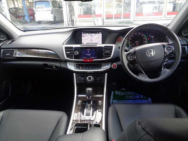 EX レザーパッケージ 全国3年保証 衝突軽減ブレーキ 禁煙車 黒革パワーシート/シートヒーター 8型ナビ純正/フルセグ/DVD再生/CD録音/Bluetooth//バックモニター 2.0ETC(5枚目)