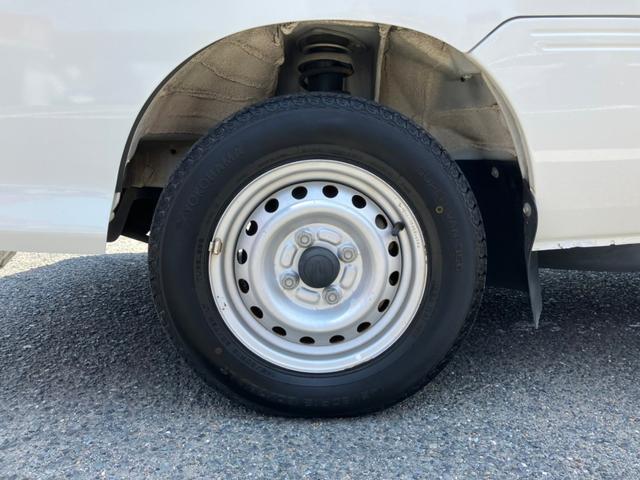 エアコン・パワステスペシャルVS 4WD 5速ミッション車 全国2年/走行無制限保証 特別仕様車 ワンオーナー/禁煙車 三方開 荷台作業灯 泥よけ純正 ドアバイザー純正 フロアマット純正 AM/FMラジオ ゴムラバー付きアオリ(33枚目)