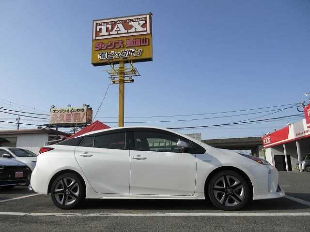 Ｓツーリングセレクション　トヨタセーフフティセンス　新車メーカー保証継承　衝突被害軽減ブレーキ　純正エアロ　ナビ９型純正／ｂｌｕｅｔｏｏｔｈ／バックモニター　ＥＴＣ(31枚目)