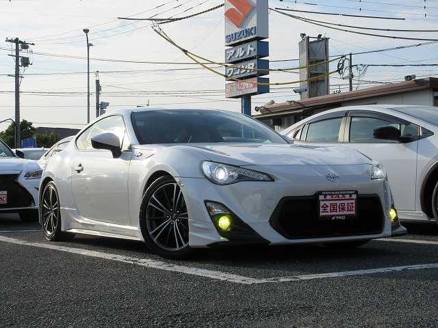 ８６ ＧＴリミテッド　ＴＲＤフルエアロ　ＴＲＤ４本出しマフラー　ＴＥＩＮ車高調　スリットローターブレーキ　全国２年／走行無制限保証／車検２年整備　ローン月々２１．２００キントウ　ドライブレコーダー　ナビ／バックモニター（24枚目）