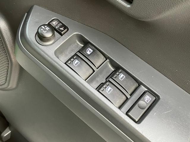 ウェイク ＬリミテッドＳＡＩＩＩ　全国走行無制限保証　衝突被害軽減ブレーキ　全方位モニター　純正前後ドライブレコーダー　純正後席用フリップダウンモニター　純正ナビ／Ｂｌｕｅｔｏｏｔｈ　両側パワースライドドア　ＬＥＤオートライト（20枚目）