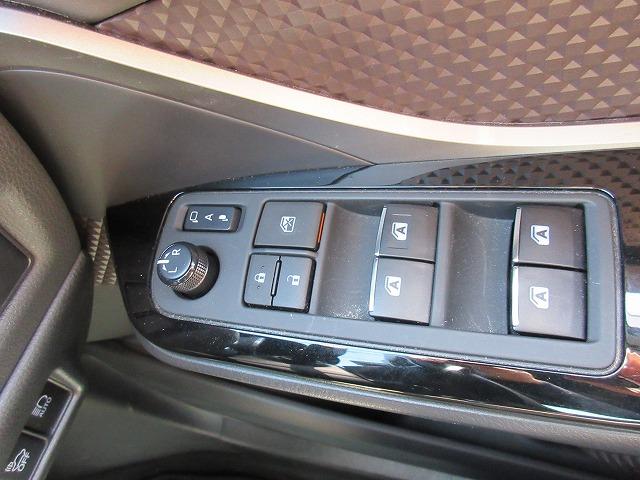 Ｃ－ＨＲ Ｇ　セーフティセンス　モデリスタ　全国走行無制限保証　ＬＥＤオートライト／フォグ　純正１８インチアルミ　純正ナビ／フルセグＴＶ／ＤＶＤ再生／ＣＤ録音　バックモニター　ＥＴＣ　シートヒーター（15枚目）