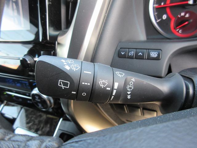 アルファード ２．５Ｓ　タイプゴールドＩＩ　７人乗り　パワーバックドア　新車メーカー保証継承／車検２年整備　後席用１２．１型フリップダウンモニター　純正９型ディスプレイオーデイオ／フルセグＴＶ／ＤＶＤ再生／ＣＤ／Ｂｌｕｅｔｏｏｔｈ　ＥＴＣ（13枚目）