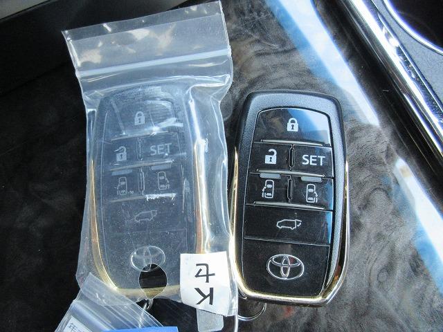 アルファード ２．５Ｓ　タイプゴールドＩＩ　７人乗り　パワーバックドア　新車メーカー保証継承／車検２年整備　後席用１２．１型フリップダウンモニター　純正９型ディスプレイオーデイオ／フルセグＴＶ／ＤＶＤ再生／ＣＤ／Ｂｌｕｅｔｏｏｔｈ　ＥＴＣ（23枚目）