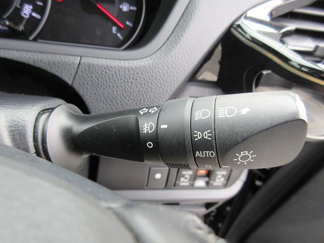 ヴォクシー ＺＳ　煌ＩＩ　７人乗り　純正後席用１２．１型フリップダウンモニター　純正１０型ナビ／フルセグＴＶ／ＤＶＤ再生／ＣＤ録音／Ｂｌｕｅｔｏｏｔｈ／バックモニター　２．０ＥＴＣ　両側パワースライドドア　ＬＥＤオートライト（12枚目）