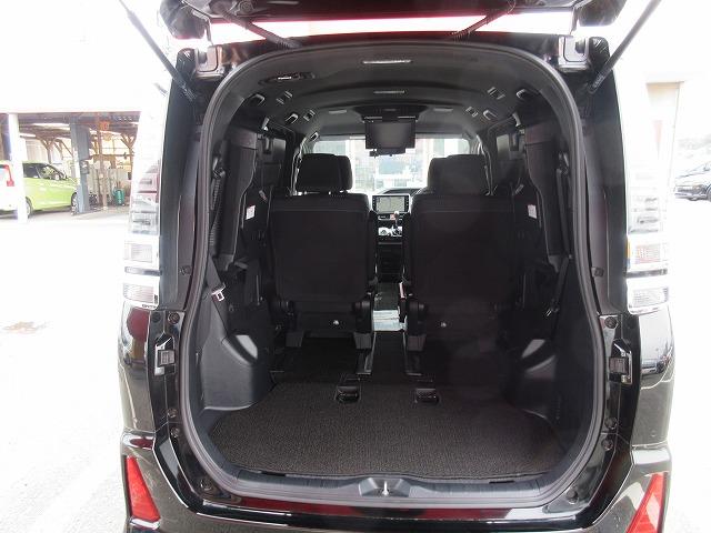ヴォクシー ＺＳ　煌ＩＩ　７人乗り　純正後席用１２．１型フリップダウンモニター　純正１０型ナビ／フルセグＴＶ／ＤＶＤ再生／ＣＤ録音／Ｂｌｕｅｔｏｏｔｈ／バックモニター　２．０ＥＴＣ　両側パワースライドドア　ＬＥＤオートライト（22枚目）