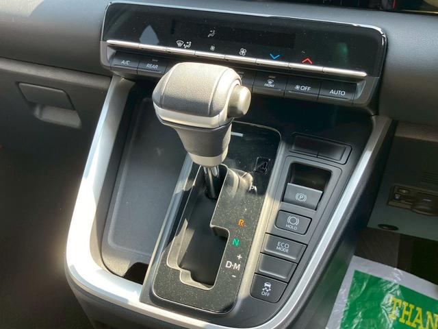 ヴォクシー Ｓ－Ｇ　７人乗り　禁煙車　衝突被害軽減ブレーキ　純正１０．５型ディスプレイオーデイオ／フルセグＴＶ／Ｂｌｕｅｔｏｏｔｈ／バックモニター　２．０ＥＴＣ　ＬＥＤオートライト　パワースライドドア　純正１６アルミ（21枚目）