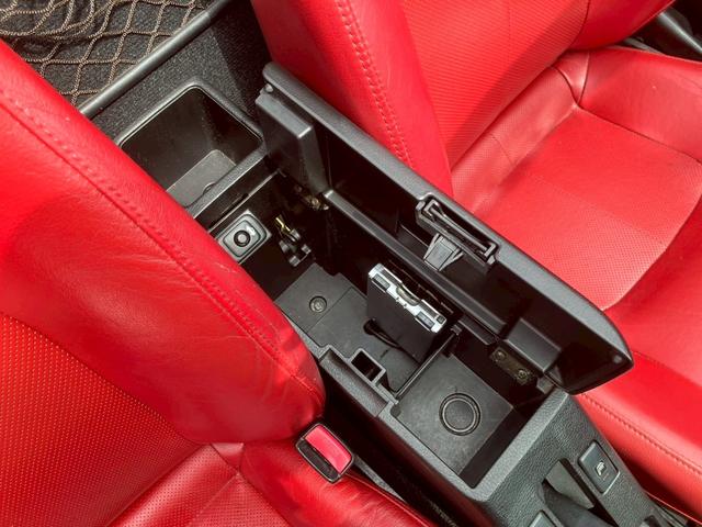 コペン アクティブトップ　タイミングチェーン　赤本革シート　シートヒーター　ＭＯＭＯ製革巻きハンドル　ＣＤ　ＥＴＣ　４気筒ツインカムターボ　純正フォグランプ（17枚目）