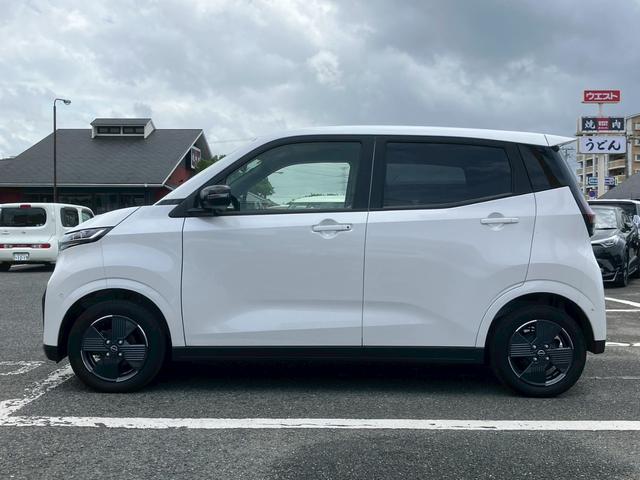 サクラ Ｘ　新車メーカー保証継承　全方位モニター　純正９型ナビ／フルセグＴＶ／ＤＶＤ再生／ＣＤ録音／Ｂｌｕｅｔｏｏｔｈ　純正フロアマット／ドアバイザー　インテリジェントキー　プッシュスタート　禁煙車（30枚目）