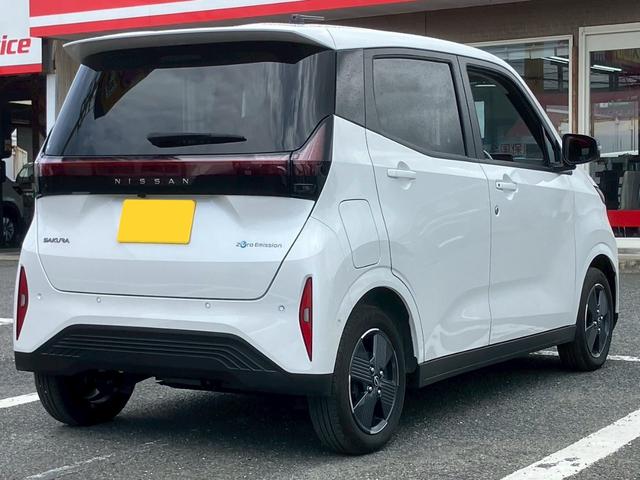 サクラ Ｘ　新車メーカー保証継承　全方位モニター　純正９型ナビ／フルセグＴＶ／ＤＶＤ再生／ＣＤ録音／Ｂｌｕｅｔｏｏｔｈ　純正フロアマット／ドアバイザー　インテリジェントキー　プッシュスタート　禁煙車（33枚目）