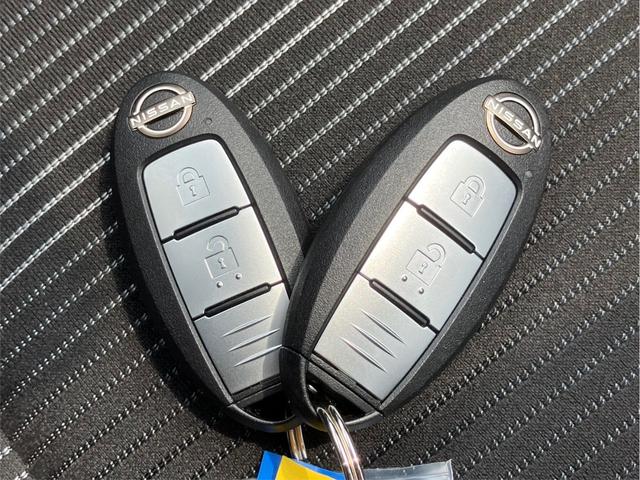 ノート Ｘ　新車メーカー保証継承　全方位モニター　シートヒーター　ハンドルヒーター　純正９型ナビ／フルセグＴＶ／Ｂｌｕｅｔｏｏｔｈ　インテリジェントルームミラー　ＬＥＤオートライト　置くだけ充電　２．０ＥＴＣ（22枚目）