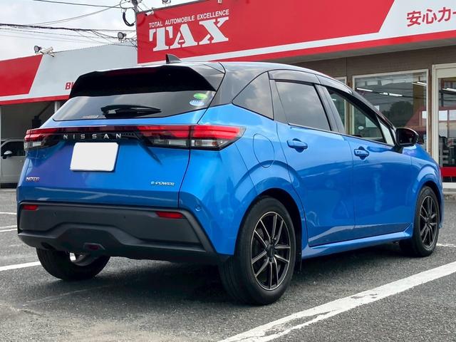 ノート Ｘ　新車メーカー保証継承　全方位モニター　シートヒーター　ハンドルヒーター　純正９型ナビ／フルセグＴＶ／Ｂｌｕｅｔｏｏｔｈ　インテリジェントルームミラー　ＬＥＤオートライト　置くだけ充電　２．０ＥＴＣ（37枚目）