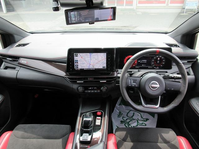 オーラ ニスモ　ｅパワー　メーカーオプションレカロシート　新車メーカー保証継承　全方位モニター　　ドライブレコーダー　インテリジェントルームミラー　純正９型ナビ／フルセグＴＶ／ＤＶＤ再生／ＣＤ／Ｂｌｕｅｔｏｏｔｈ（2枚目）