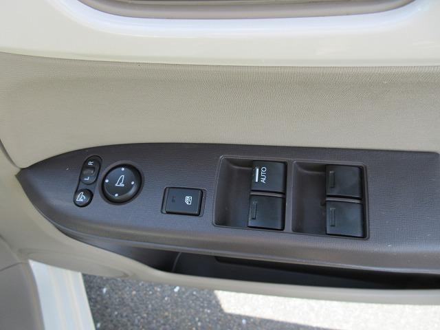 Ｎ－ＯＮＥ Ｇ・Ｌパッケージ　全国走行無制限保証／車検２年整備　禁煙車　ナビ／フルセグＴＶ／ＤＶＤ再生／ＣＤ録音／Ｂｌｕｅｔｏｏｔｈ／バックモニター　ＥＴＣ　ＬＥＤオートライト　社外製アルミ　プッシュスタート　スマートキー（9枚目）