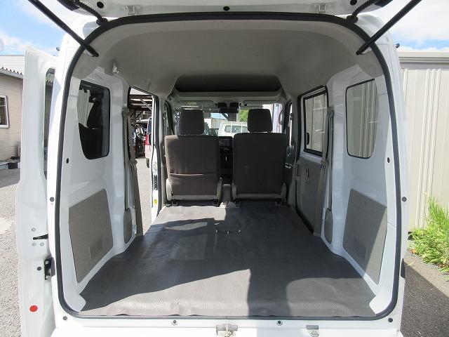 ＮＶ１００クリッパーバン ＤＸ　ＧＬパッケージ　ハイルーフ　新車メーカー保証継承／車検２年整備　衝突被害軽減ブレーキ　パーキングセンサー　後ソナー　純正ナビ／フルセグＴＶ／Ｂｌｕｅｔｏｏｔｈ／バックモニター　ＥＴＣ　キーレス　パワーウインドウ（13枚目）