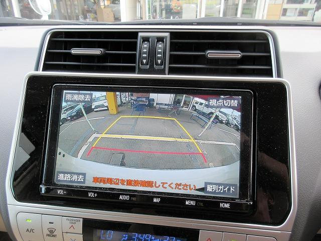 ランドクルーザープラド ＴＸ　Ｌパッケージ　サンルーフ　本革パワーエアーシート　ルーフレール　新車メーカー保証継承／車検２年整備　禁煙車　トヨタセーフティセンス　純正１９アルミ　純正９型ナビ／フルセグＴＶ／Ｂｌｕｅｔｏｏｔｈ／バックモニター（3枚目）