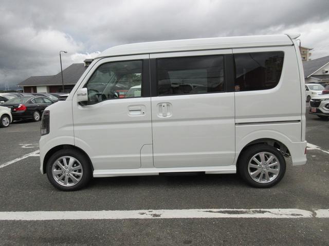 エブリイワゴン ＰＺターボスペシャル　ハイルーフ　届出済み未使用車　電動オートステップ　両側パワースライドドア　衝突被害軽減ブレーキ　パーキングセンサー　純正デイスプレイオーデイオ　バッグモニター　ＬＥＤオートライト　革巻きハンドル（15枚目）