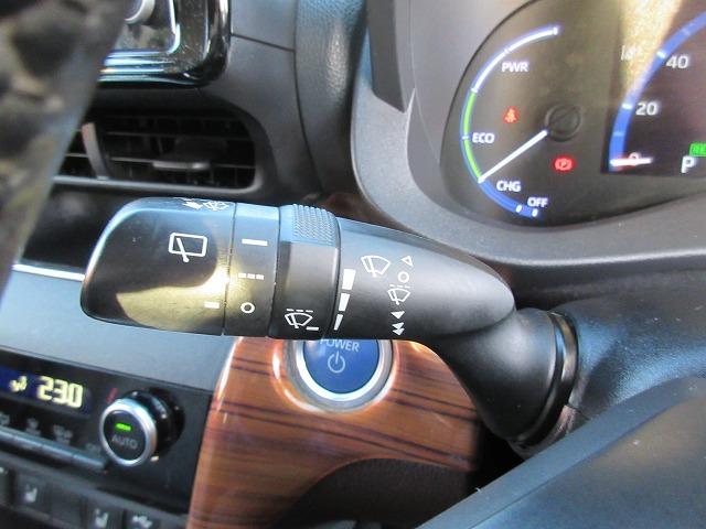 ヤリスクロス ハイブリッドＺ　モデリスタエアロ　トヨタセーフティセンス　禁煙車　全方位モニター　前後ドライブレコーダー　パワーバックドア　ハーフレザーパワーシート　シートヒーター　ハンドルヒーター　純正８型デイスプレイオーデイオ（10枚目）