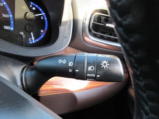 ヤリスクロス ハイブリッドＺ　モデリスタエアロ　トヨタセーフティセンス　禁煙車　全方位モニター　前後ドライブレコーダー　パワーバックドア　ハーフレザーパワーシート　シートヒーター　ハンドルヒーター　純正８型デイスプレイオーデイオ（11枚目）