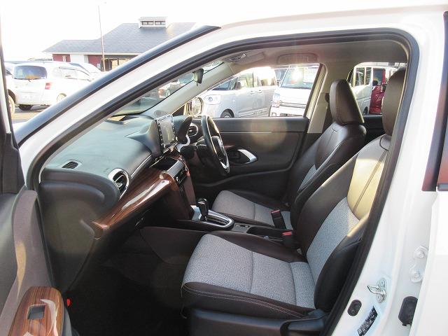 ヤリスクロス ハイブリッドＺ　モデリスタエアロ　トヨタセーフティセンス　禁煙車　全方位モニター　前後ドライブレコーダー　パワーバックドア　ハーフレザーパワーシート　シートヒーター　ハンドルヒーター　純正８型デイスプレイオーデイオ（19枚目）