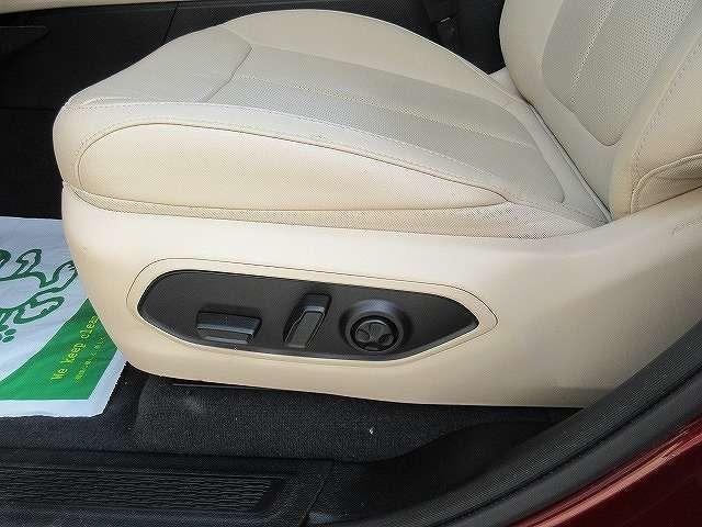 ジープ・グランドチェロキーL リミテッド 4WD 7人乗り ディーラー車 パワーバックドア レザーパワーシート シートヒーター ハンドルヒーター 全方位モニター 純正10.1型ナビ/フルセグTV/Bluetooth 2.0ETC LEDライト(19枚目)