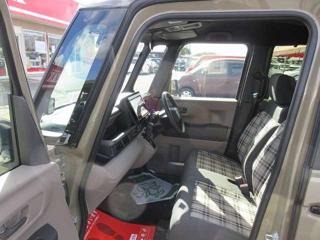 Ｎ－ＢＯＸジョイ ベースグレード　ホンダセンシング　届出済み未使用　９型ナビ／フルセグＴＶ／ＤＶＤ再生／ＣＤ／Ｂｌｕｅｔｏｏｔｈ／バックモニター　パワースライドドア　シートヒーター　ＬＥＤオートライト　電子パーキング　スマートキー（12枚目）