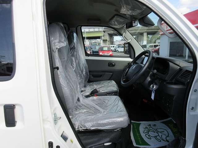 タウンエースバン 1.5GL 750Kg積 5人乗り 寒冷地仕様 登録済未使用車 衝突被害軽減ブレーキ 両側スライドドア 純正ナビ/地デジTV/Bluetooth 後席用ヒーター フロアマット/ドアバイザー付 キーレス(14枚目)