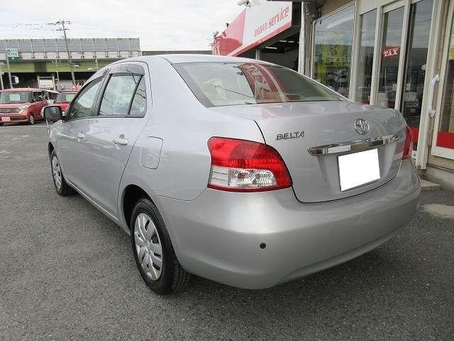 ベルタ Ｘ　ビジネスＢパッケージ　禁煙車　走行距離５０．３００キロ　純正前後コーナーセンサー　ウインカー付き電動格納ドアミラー　純正オーデイオ　キーレス　タイミングチェーン　ＡＢＳ　フロアマット　ドアバイザー（4枚目）