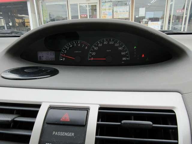 ベルタ Ｘ　ビジネスＢパッケージ　禁煙車　走行距離５０．３００キロ　純正前後コーナーセンサー　ウインカー付き電動格納ドアミラー　純正オーデイオ　キーレス　タイミングチェーン　ＡＢＳ　フロアマット　ドアバイザー（11枚目）