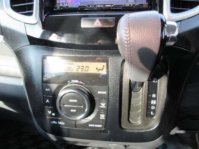 ソリオ ブラック＆ホワイトＩＩ　禁煙車　タイミングチェーン　ナビ／フルセグＴＶ／ＤＶＤ再生／ＣＤ録音／バックモニター　ＥＴＣ　パワースライドドア　プッシュスタート　スマートキー　純正フルエアロ／リアスポイラー／アルミ／フォグランプ（5枚目）